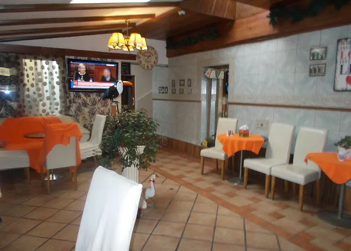 モーテル Rezydent